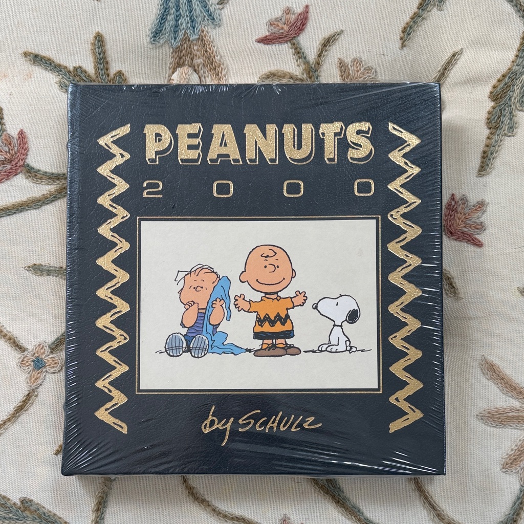 Peanuts 2000 By Schulz Black And Gold Book